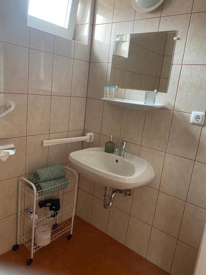 Bonita Apartmanhaz Lägenhet Zalakaros Exteriör bild